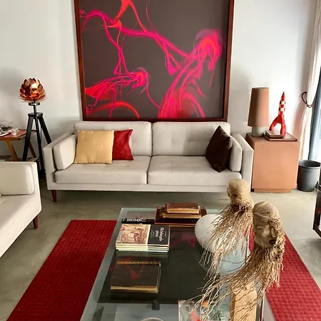 Old Stables Chiado - 2 Bedroom In The Heart Of 리스본