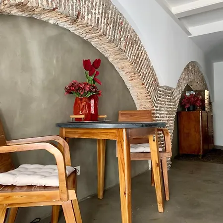 아파트 Old Stables Chiado - 2 Bedroom In The Heart Of