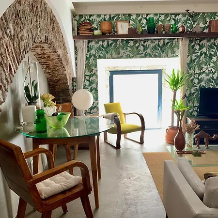 Old Stables Chiado - 2 Bedroom In The Heart Of Apartmán