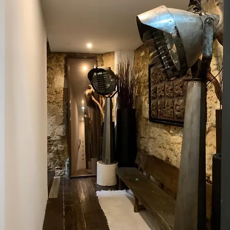 Old Stables Chiado - 2 Bedroom In The Heart Of
